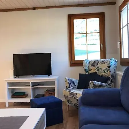 Casa de Férias La Maisonnette : Charmante Maison Independante Salgesch